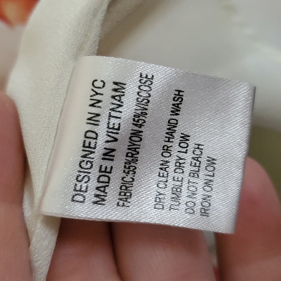 Yumi Kim Lani Dress Size Medium Dainty Floral Flirty Design Midi - Picture 10 of 16